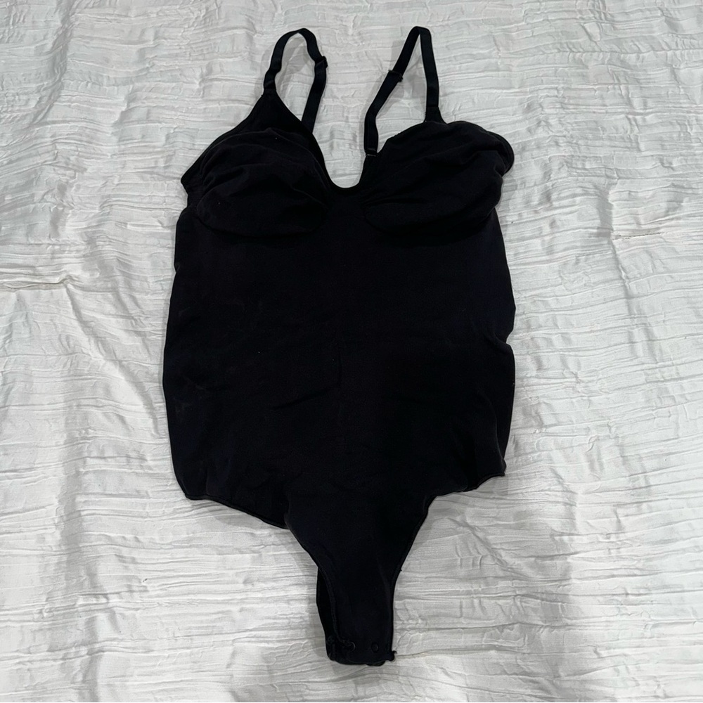 SKIMS Low Back Thong Bodysuit